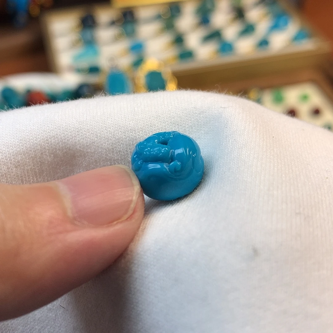 绿松石未镶嵌珠宝奇石