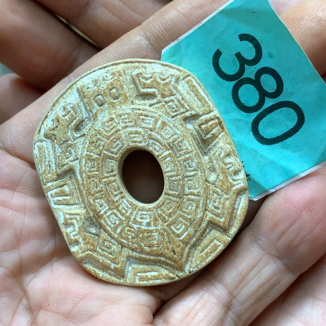 未镶嵌和田玉挂件