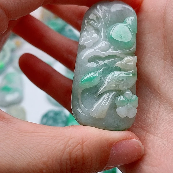翡翠未镶嵌颈饰翡翠