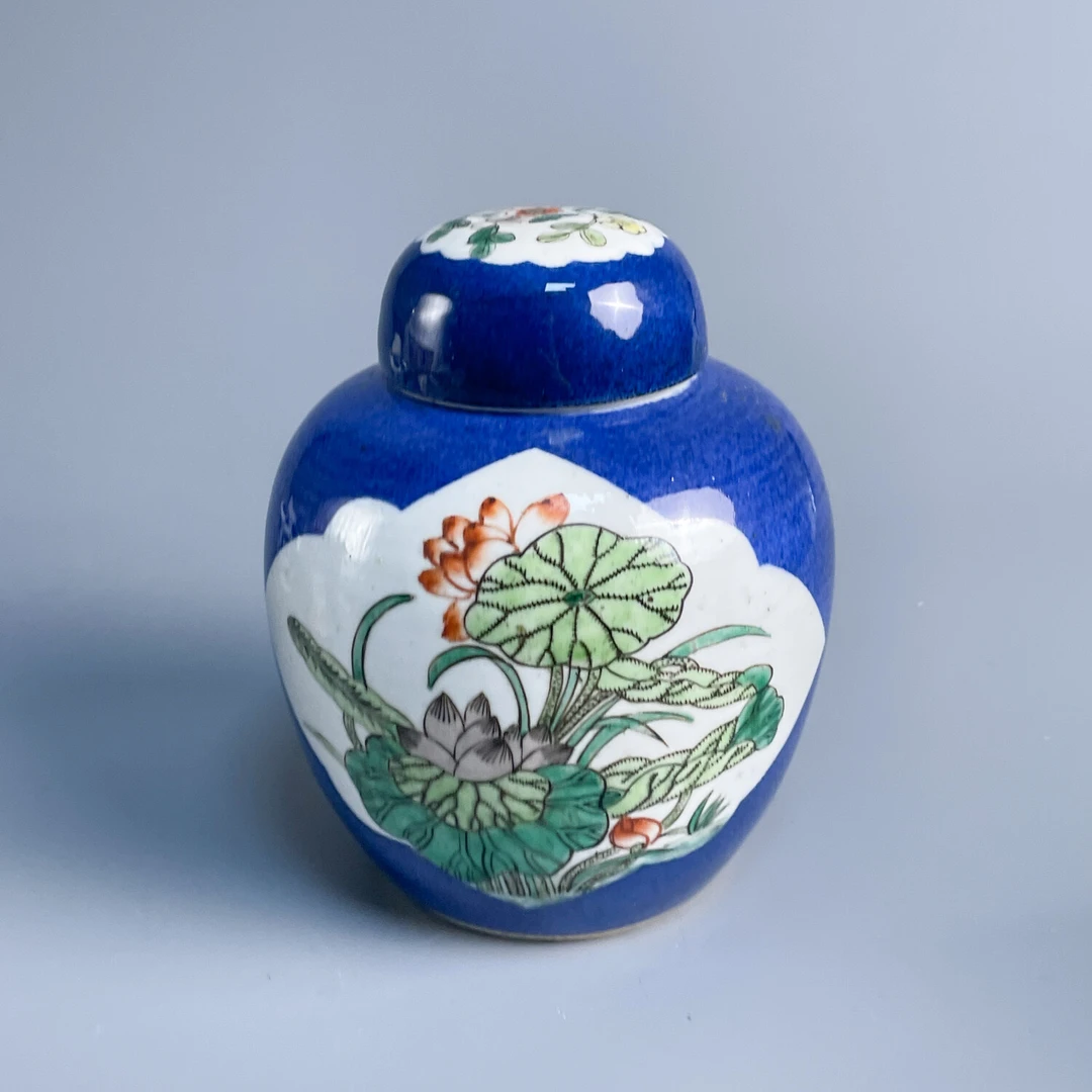 M25LL001708 - 清光绪祭蓝开窗五彩花卉纹盖罐
