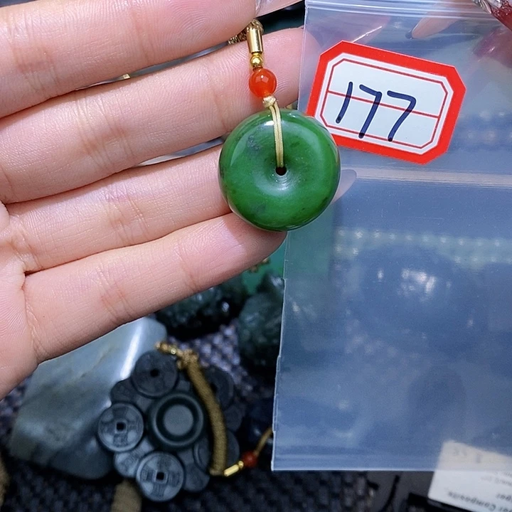 和田玉和田玉边角料随机发未镶嵌