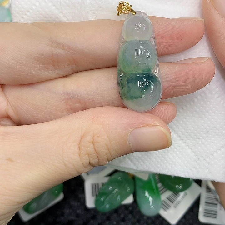 颈饰18K金镶嵌翡翠12345678889