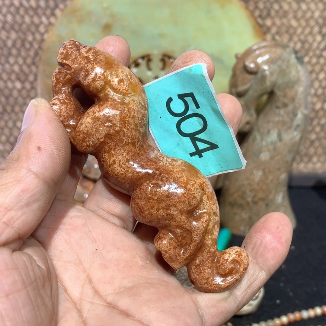 透闪石-蛇纹石玉未镶嵌颈饰