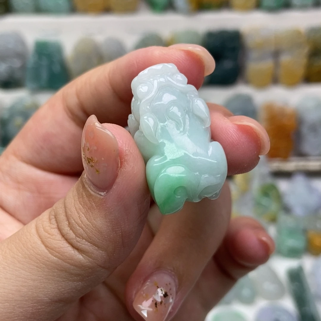 吊坠(赠链)未镶嵌翡翠
