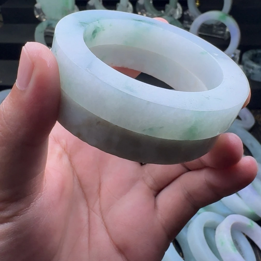 未镶嵌手镯定制翡翠白冰冰飘花