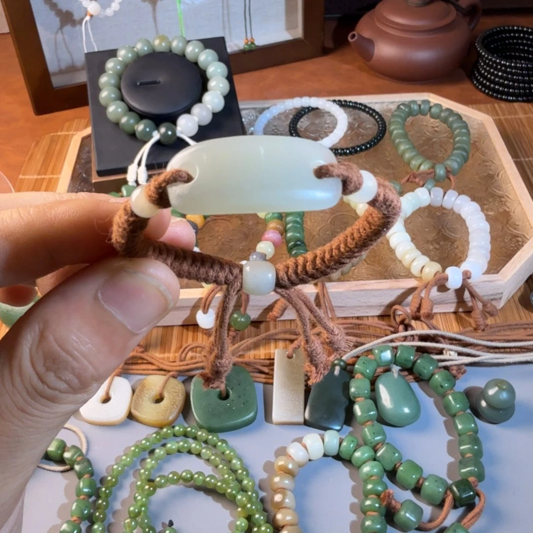 和田玉（糖玉）未镶嵌颈饰