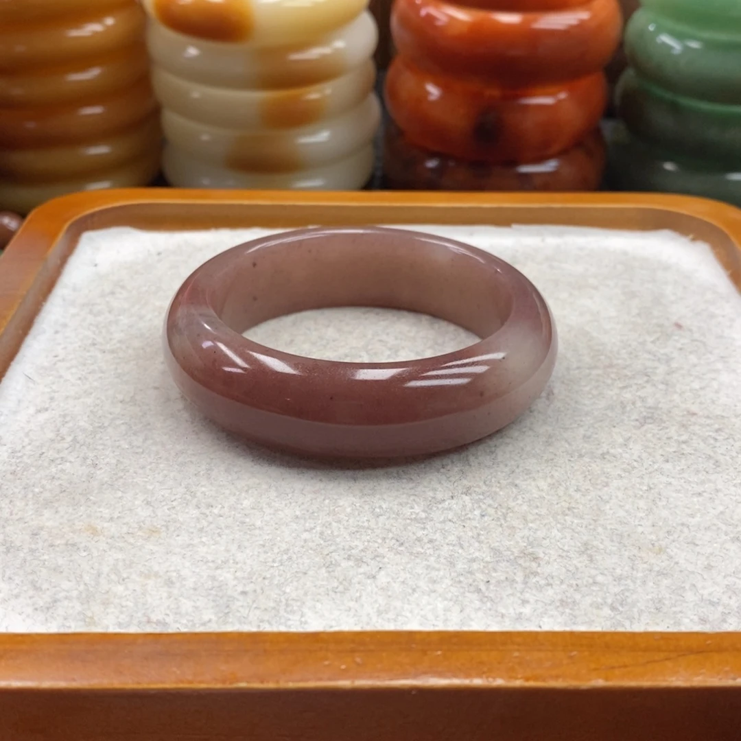 石英岩玉未镶嵌手镯（圆镯）