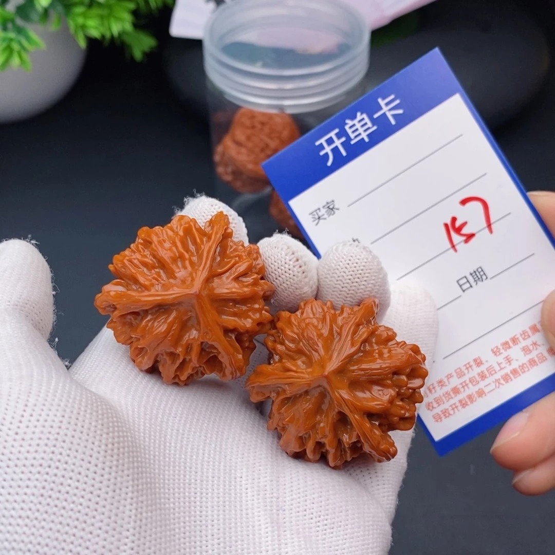 文玩核桃把件40三棱157