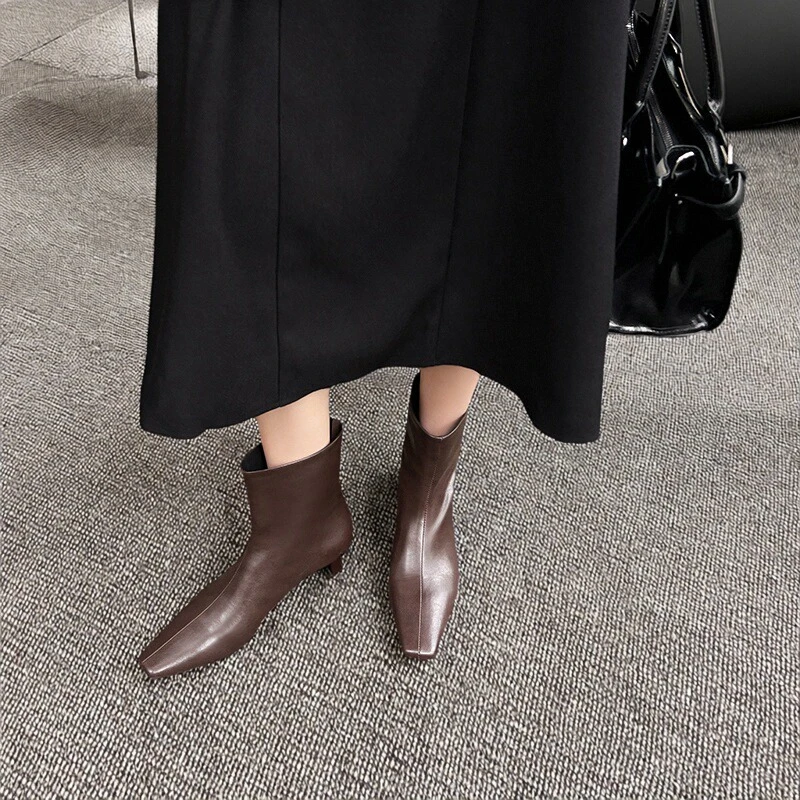 法式小众方头短靴女粗跟瘦瘦靴美拉德气质咖色皮质坡跟踝靴秋冬款
