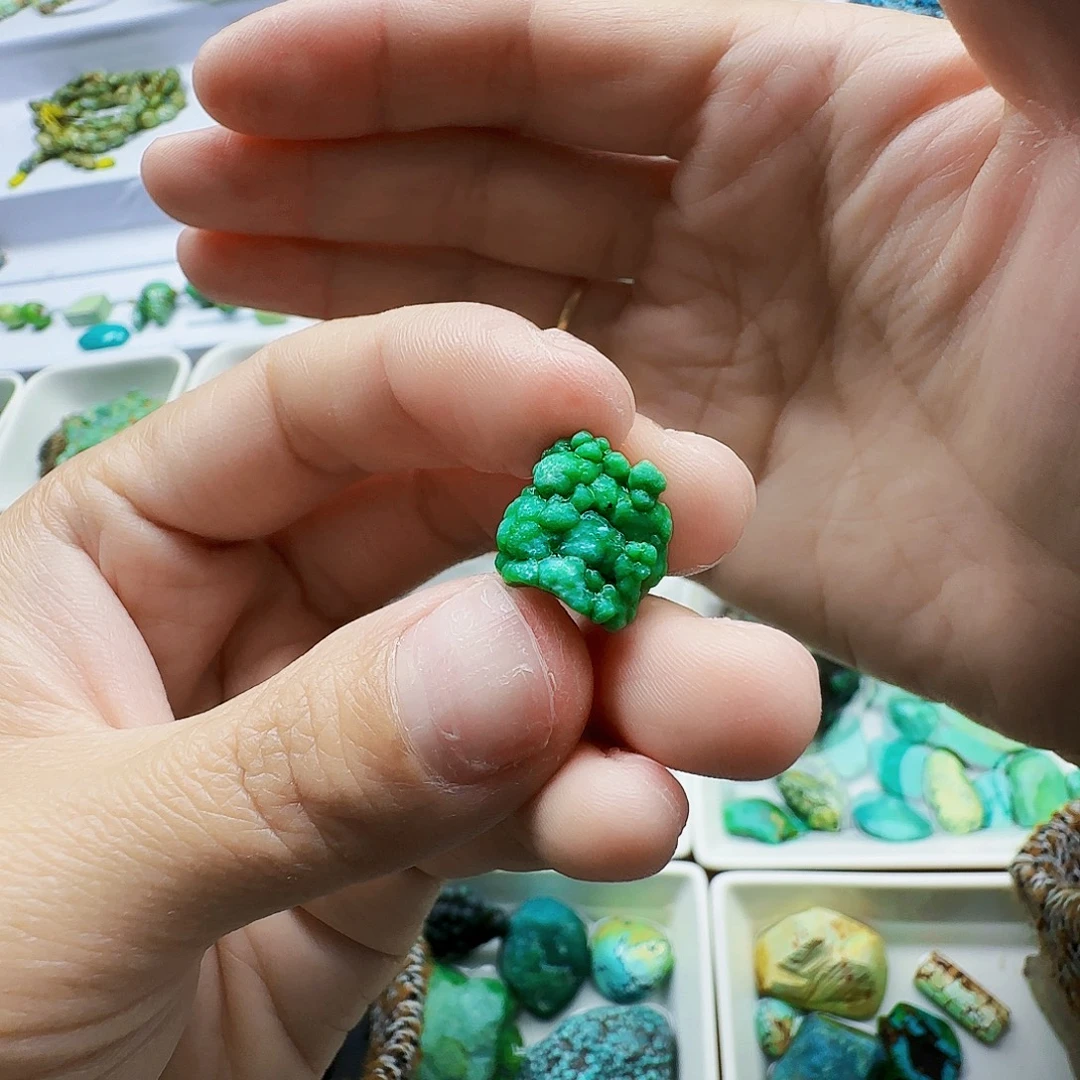 绿松石未镶嵌颈饰菜籽随行