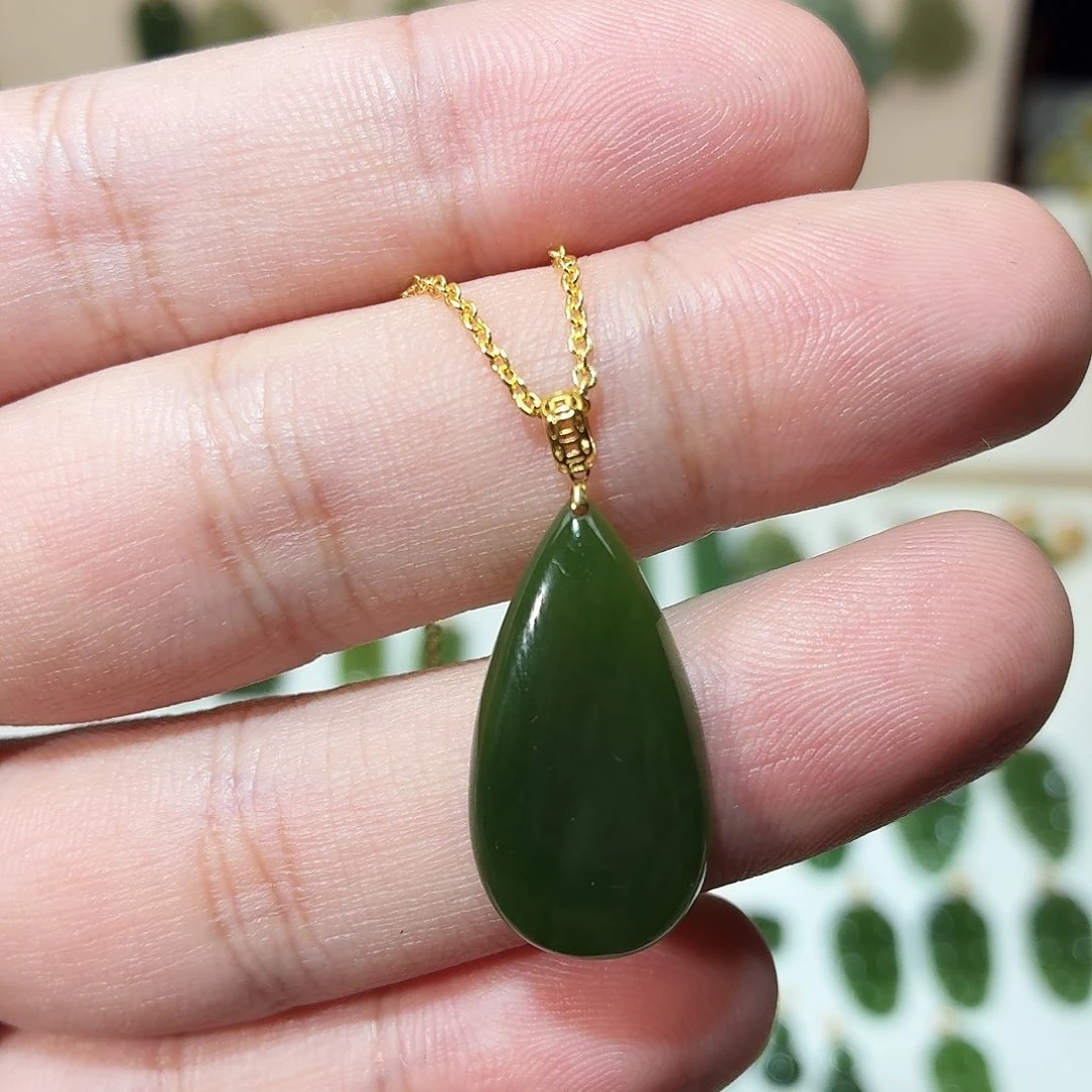 无***贝和田玉（碧玉）18K金镶嵌吊坠(赠链)