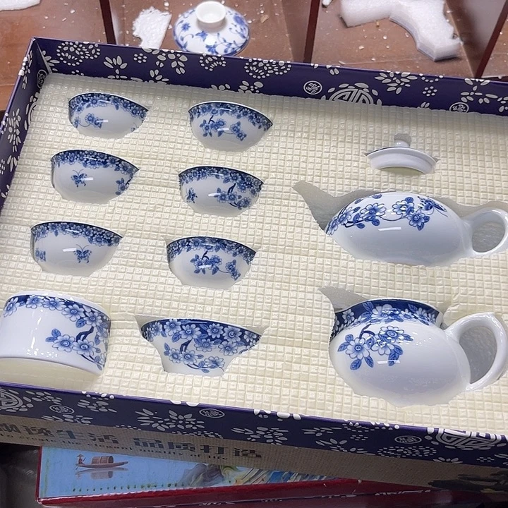 孤品茶具套装等。