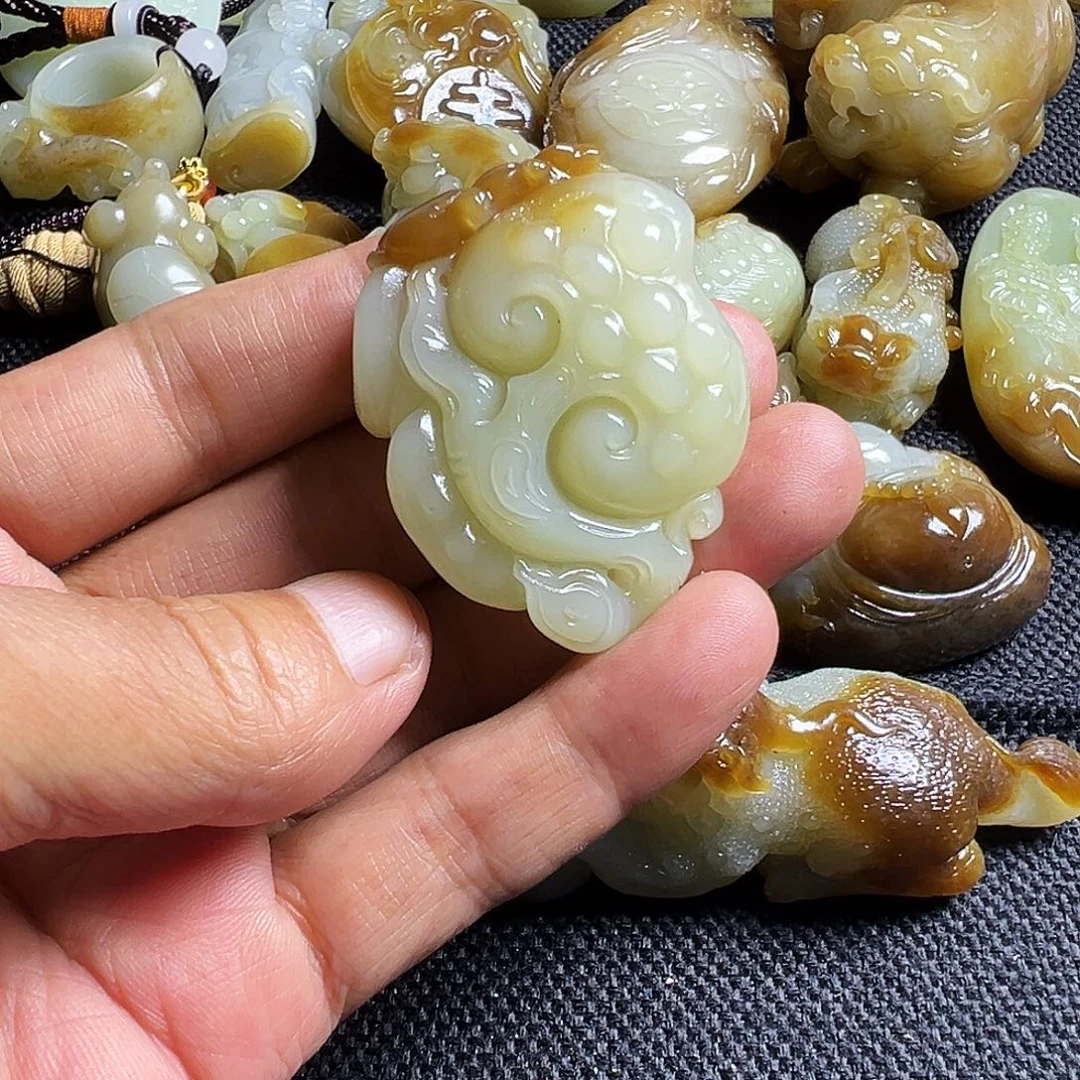 和田玉未镶嵌吊坠(不含链)