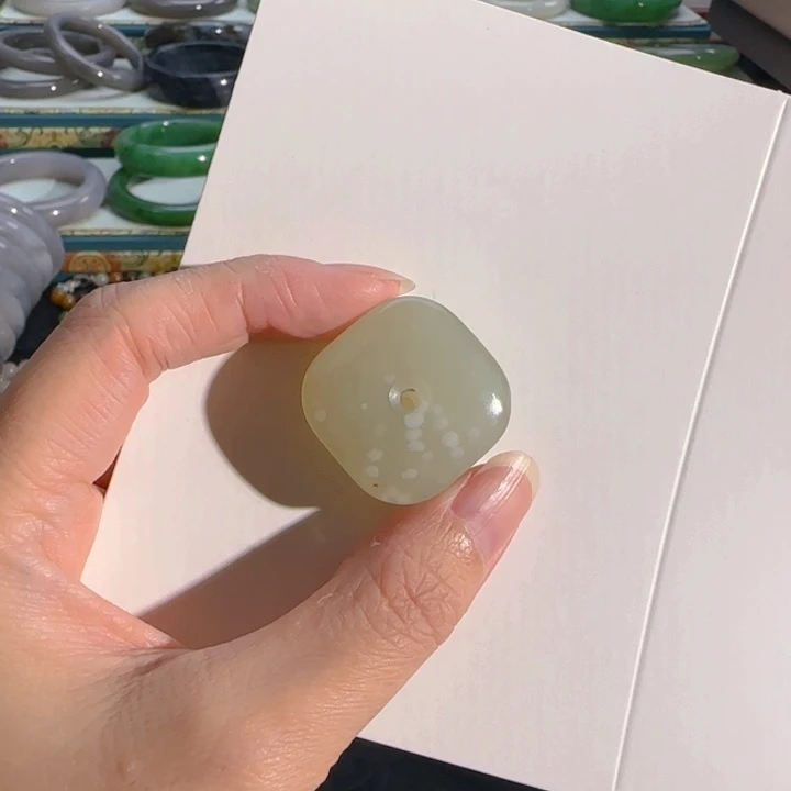 颈饰未镶嵌和田玉四方扣吊坠
