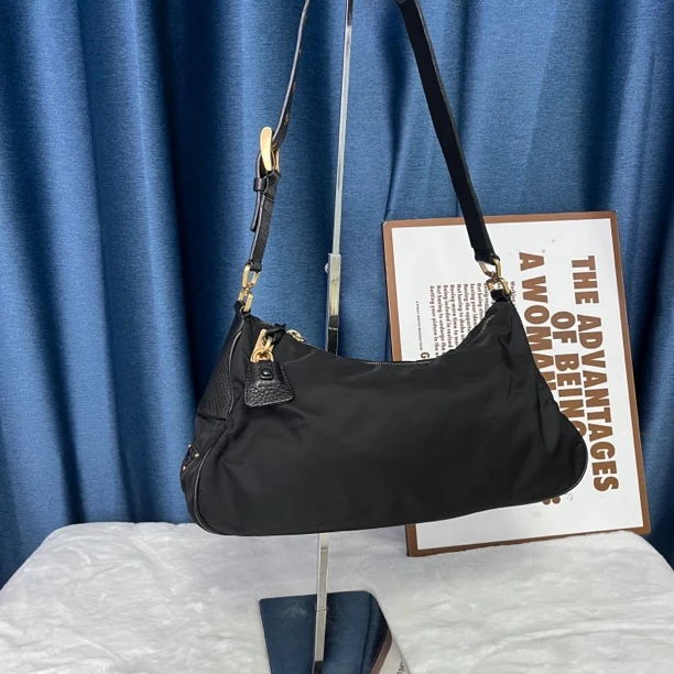 95新 Prada/普拉达 G专属/普拉达单肩包/04013