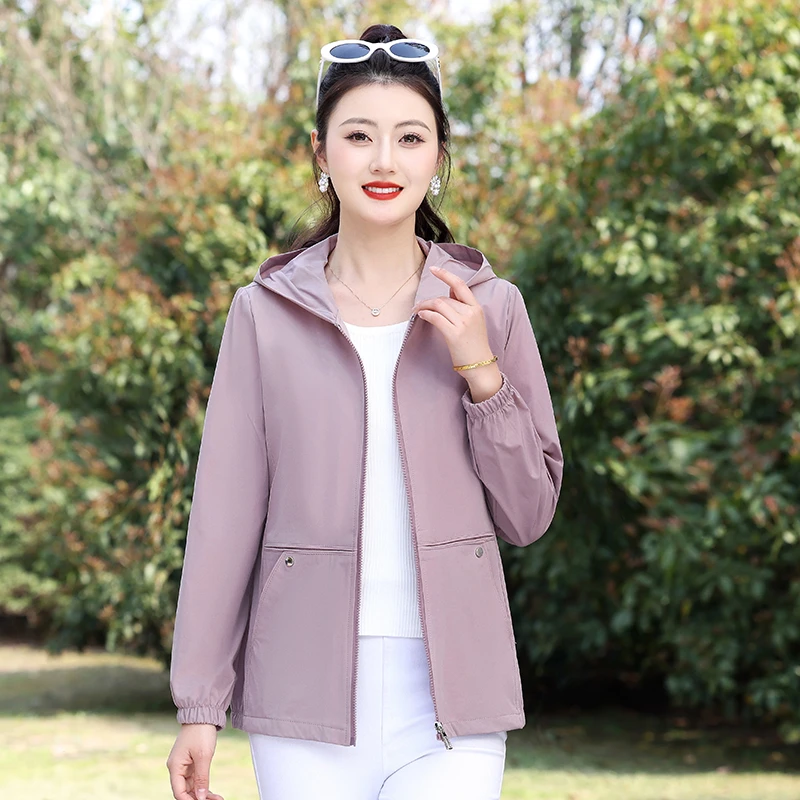 中老年女装春秋新款妈妈防晒衣外套薄款时尚洋气宽松休闲连帽上衣