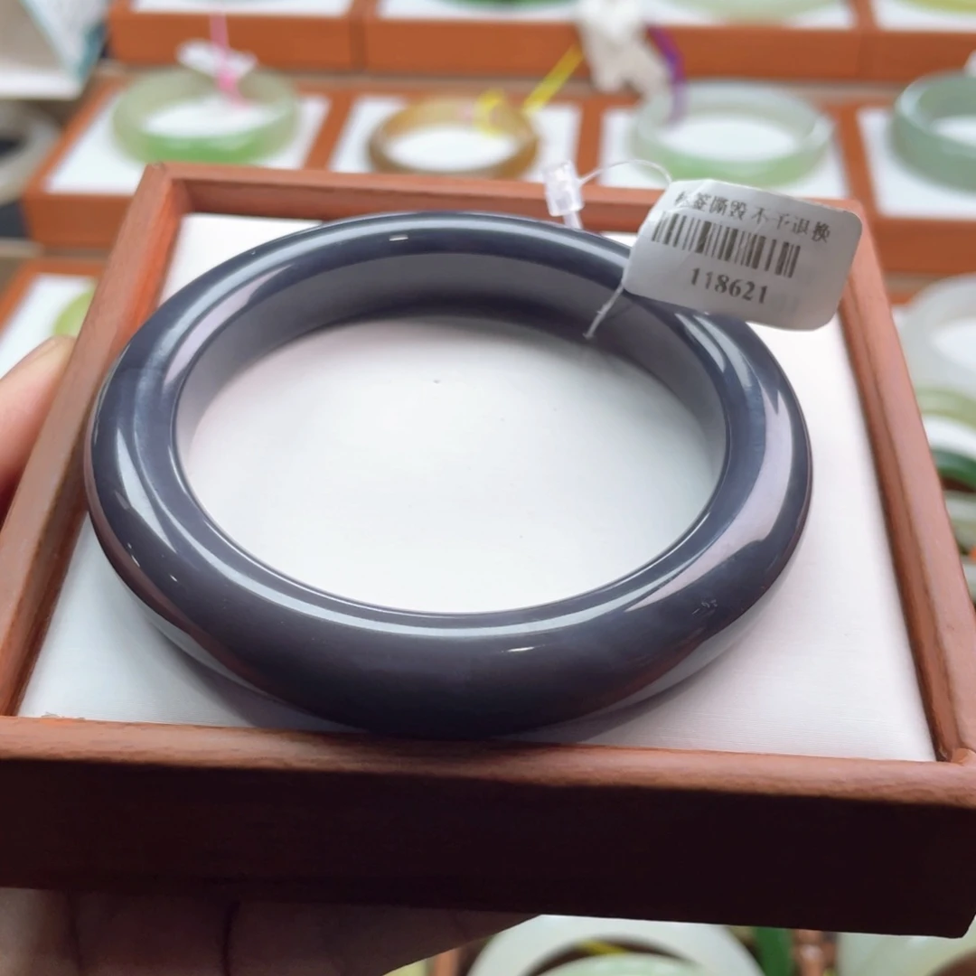 【闪购商品】未镶嵌手镯和田玉青****场链接14。 57-58