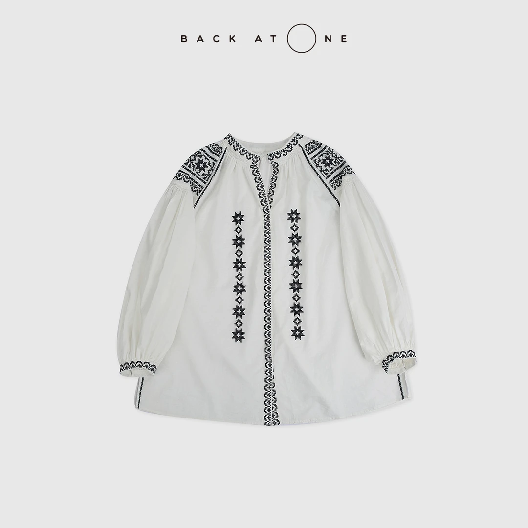 BackAtOne “塞外欢歌 ”麻棉波西米亚白色刺绣上衣 BFS-1BB228M-K