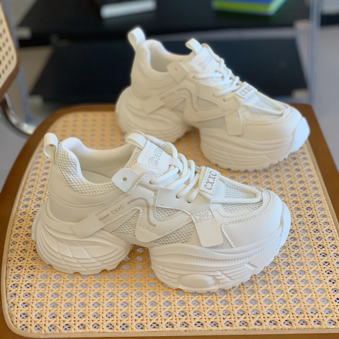 小个子增高厚底显腿长真皮老爹鞋女2025秋新款百搭轻便透气运动鞋