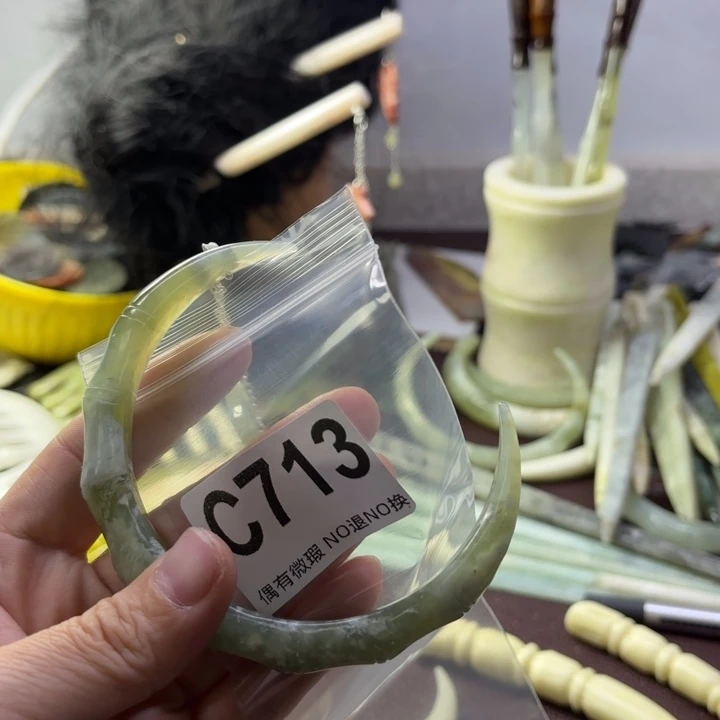 蛇纹石玉发饰合金阿*
