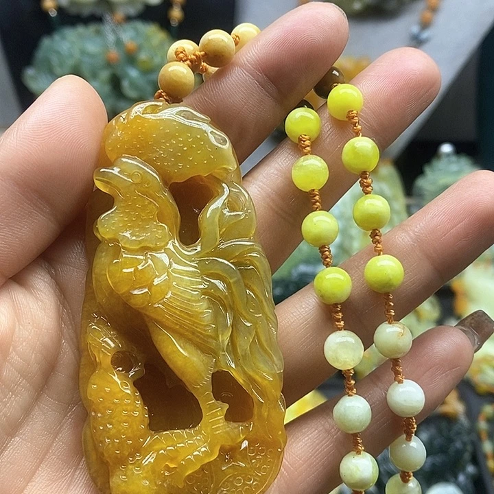 蛇纹石玉挂件未镶嵌