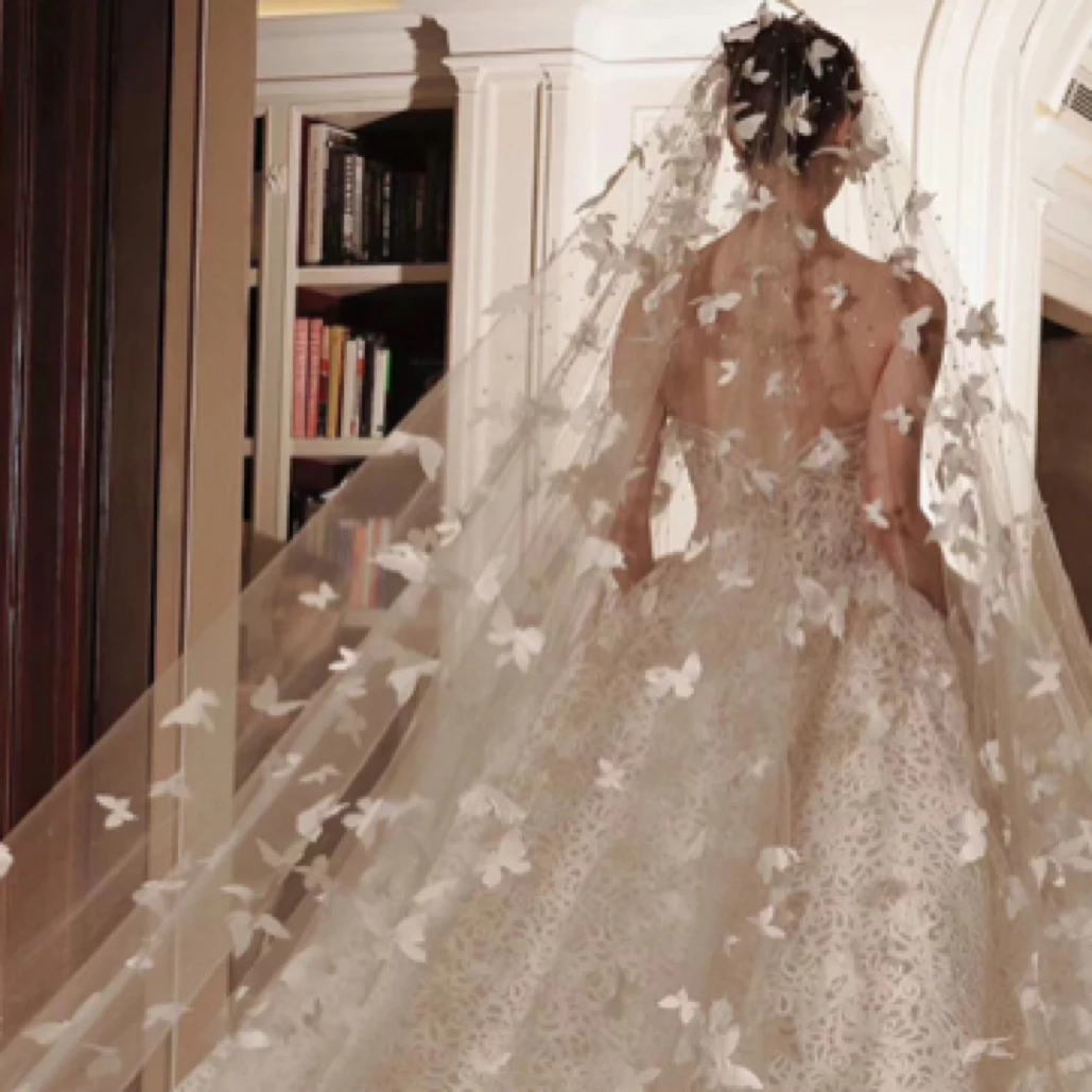 新娘白色立体蝴蝶头纱主婚纱重工珍珠奢华超大款拖尾软纱鱼尾婚纱