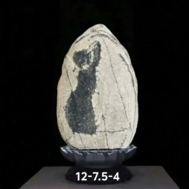 《膜拜》冮西潦河画面奇石