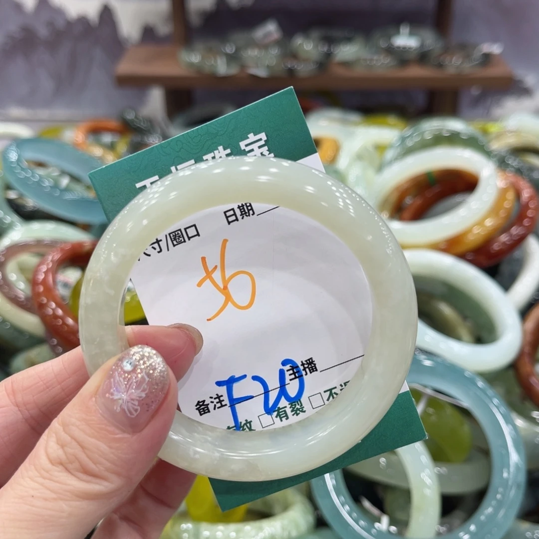 蛇纹石玉未镶嵌手镯手镯