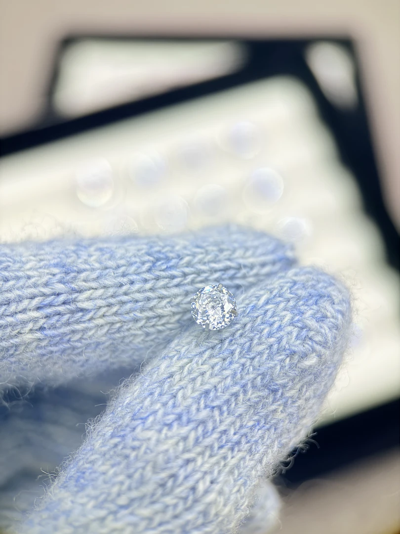 钛钢锆石耳饰 A656  白色将军切锆石6mm精致耳骨钉耳钉