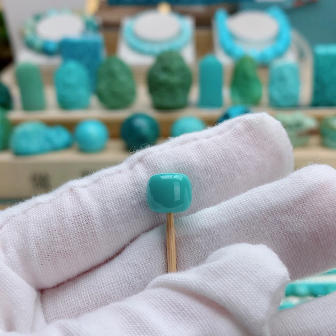 绿松石未镶嵌挂件