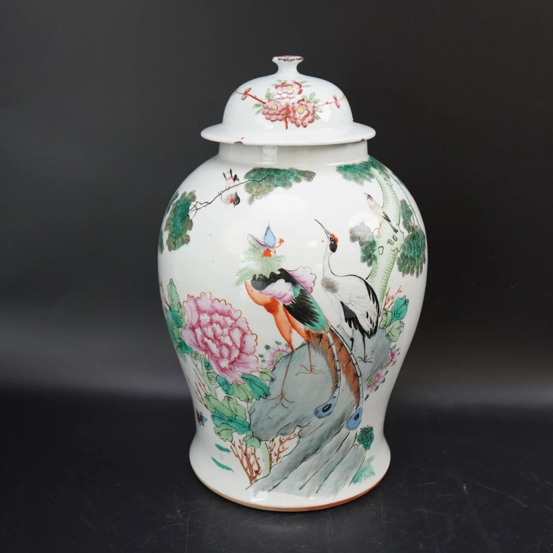 Lot.25110145民国粉彩花鸟纹将军罐 高：约39.8cm