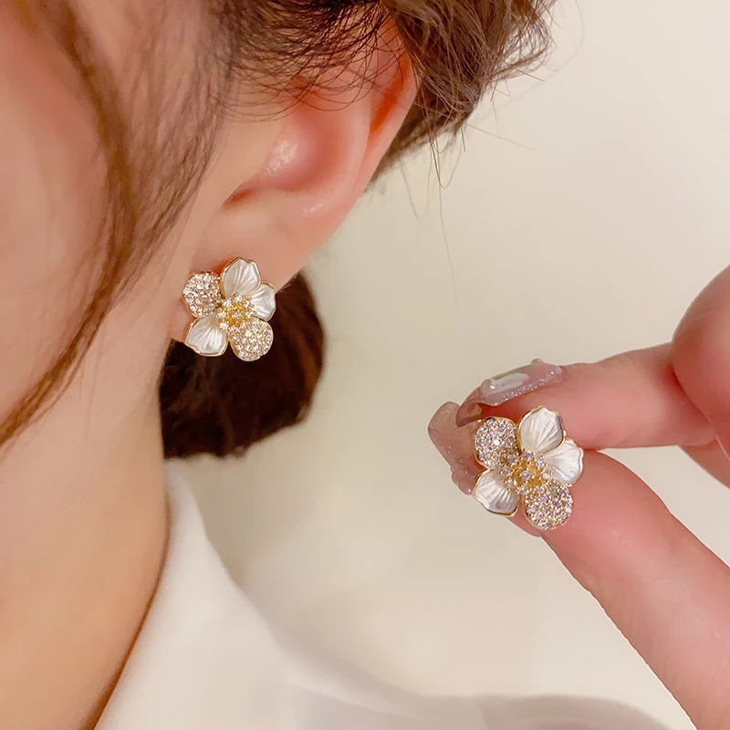 甜美微镶花朵创意饰品耳扣