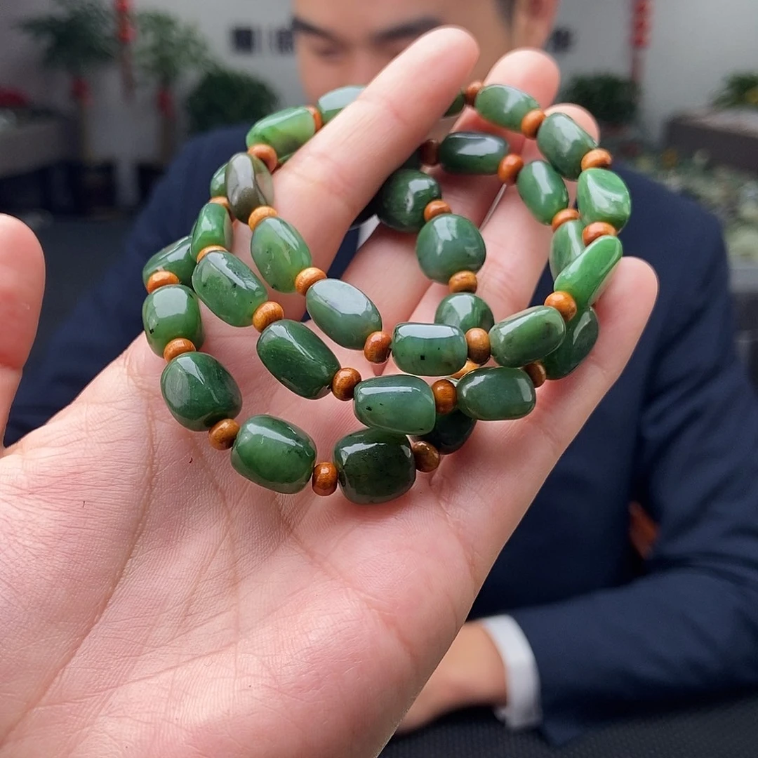 和田玉颜色多样性发拍一发一未镶嵌