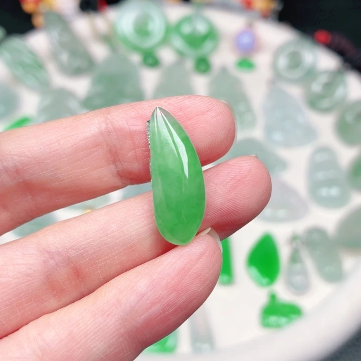 颈饰未镶嵌翡翠缅甸天然A货翡翠