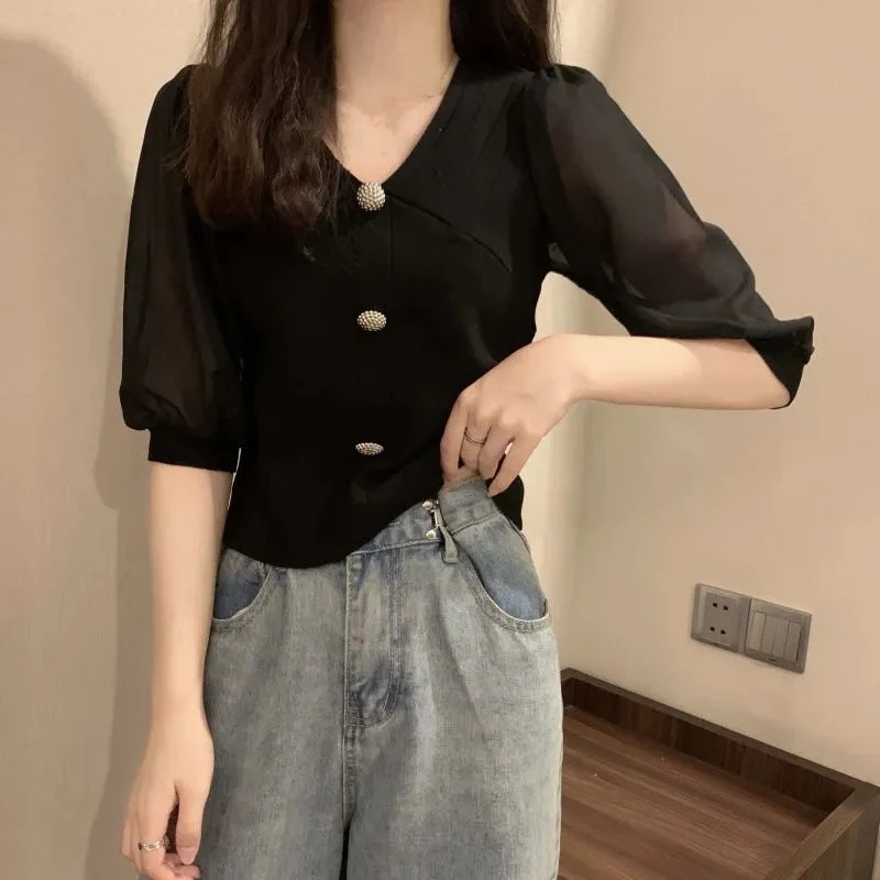 网纱拼接短款上衣女春夏设计感v领开衫冰丝针织短袖t恤