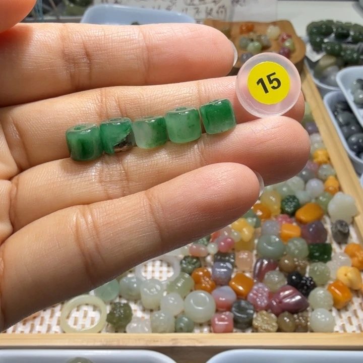 和田玉未镶嵌珠宝半成品