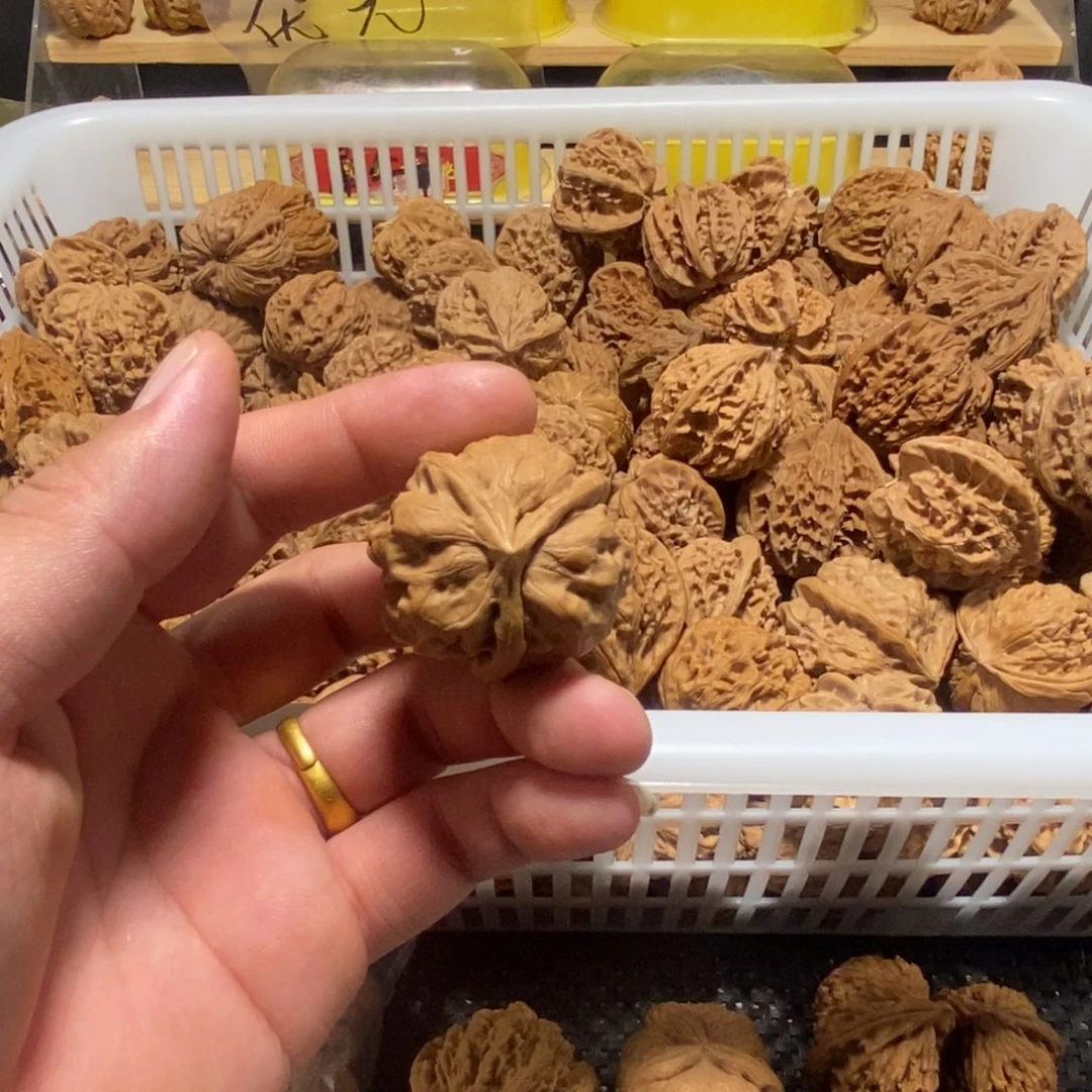 秋***风文玩核桃吊坠核桃异形