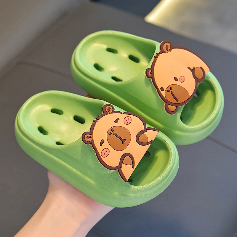 卡皮巴拉儿童漏水拖鞋女童男童凉拖鞋卡通女孩中大童软底防滑浴室