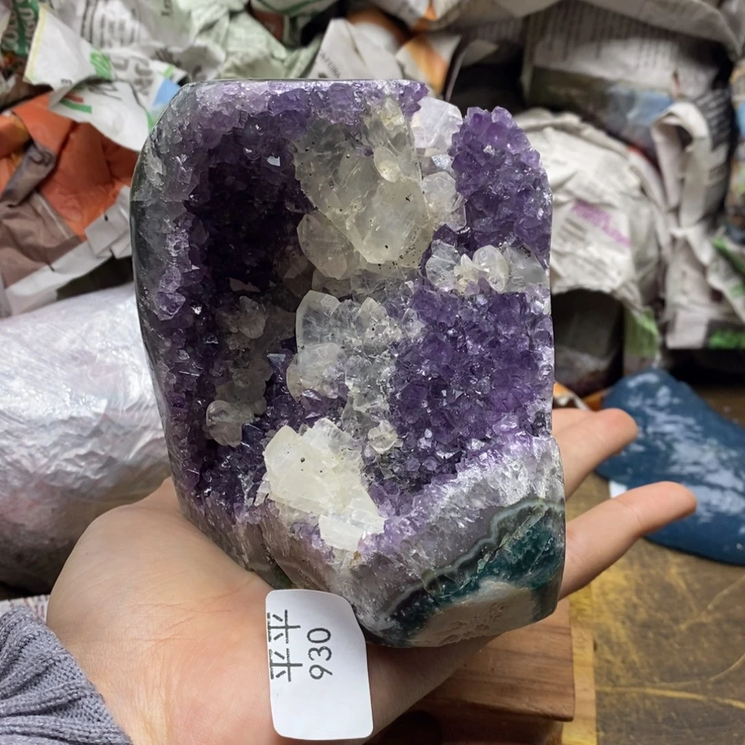 紫晶乌拉圭未镶嵌