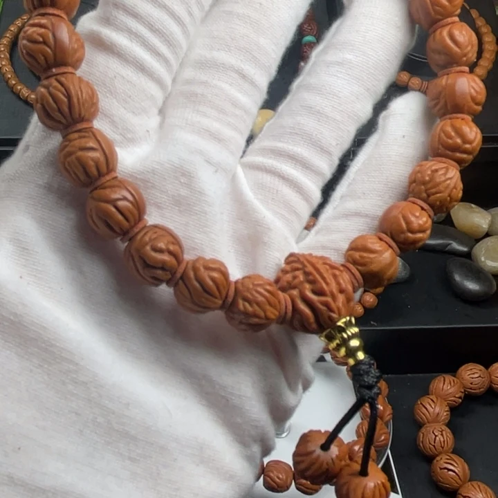 这***褶桃核吊坠精品手持