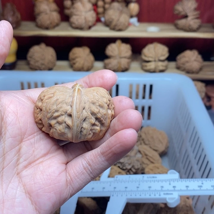 ****人文玩核桃把件尺寸