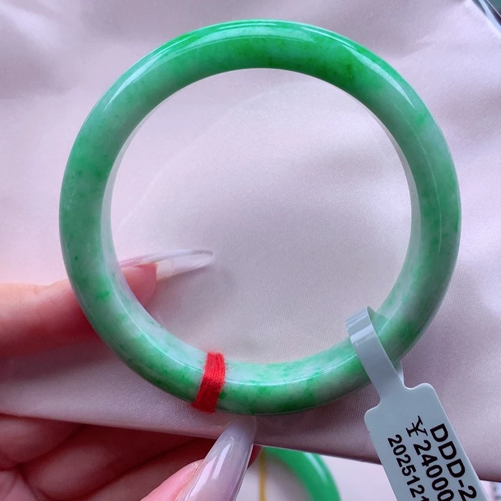 翡翠未镶嵌手镯翡翠