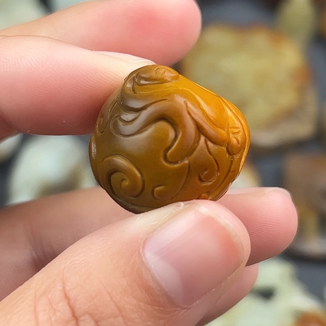 和田玉（糖玉）未镶嵌颈饰