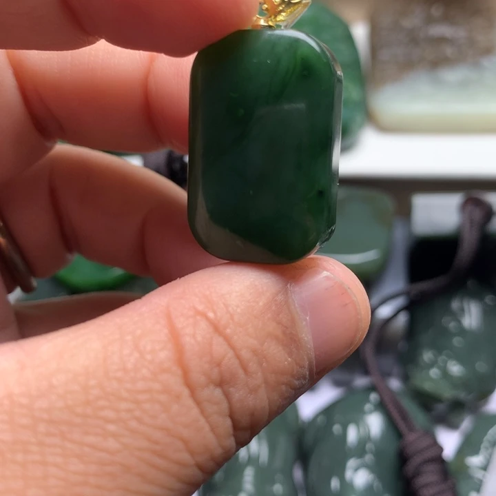 和田玉（糖玉）未镶嵌颈饰