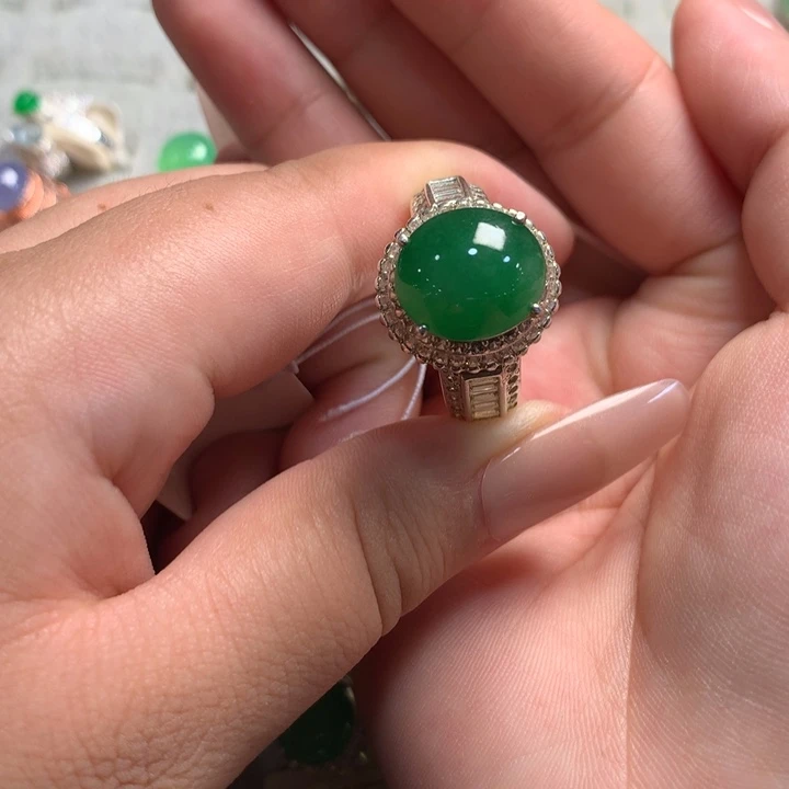 翡翠未镶嵌戒指戒指