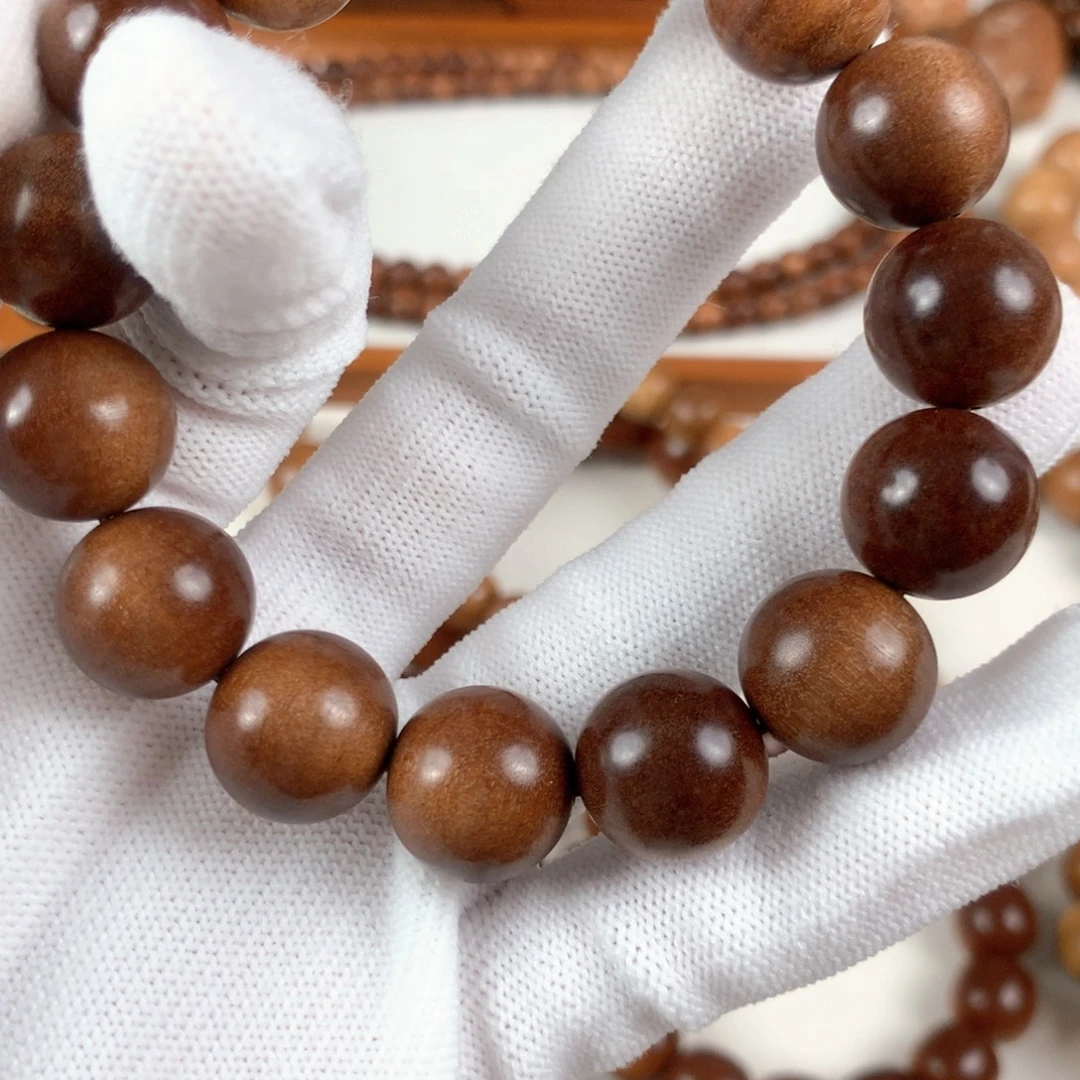 三****木质类檀香木老山檀香红肉15，焦糖奶甜香