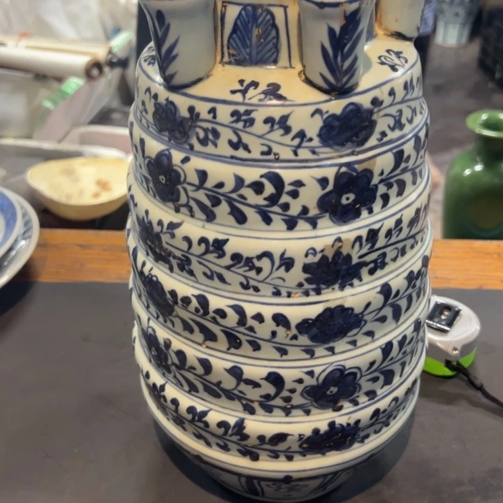 鹏***里瓷片拾六家的瓷器瓷器