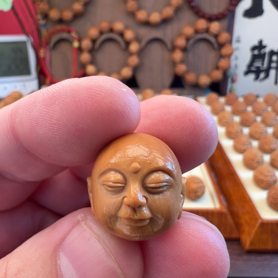 宙***朵核桃吊坠1.8+静思罗汉