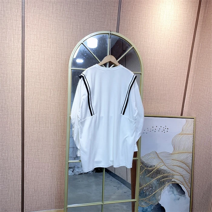 CC260白色孕妇卫衣100-130