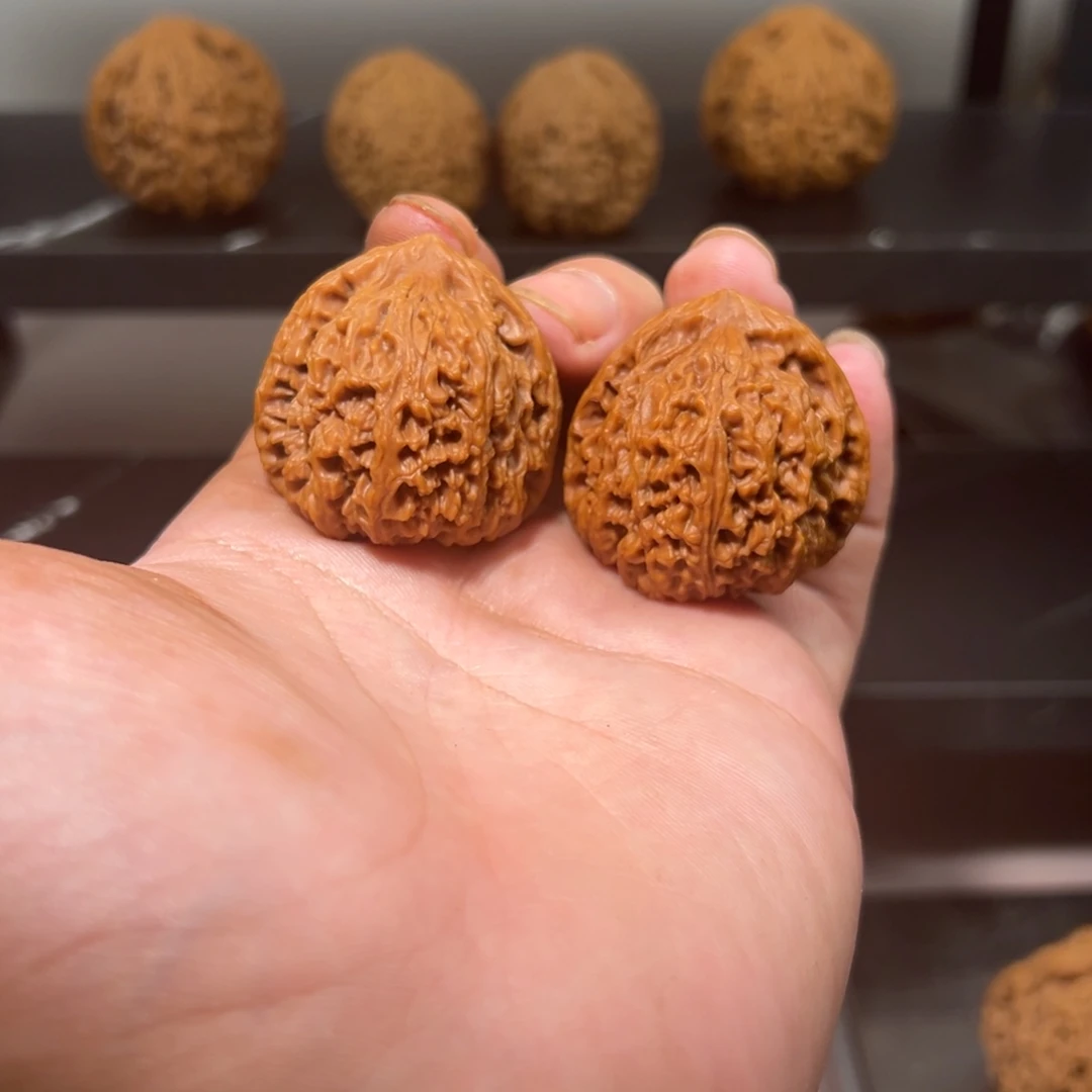 把件文玩核桃35三角南疆石全品